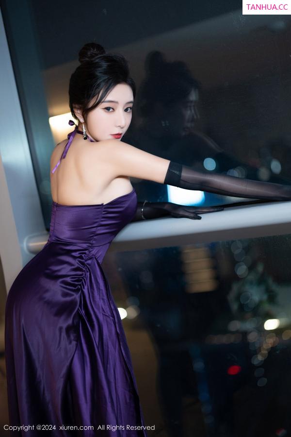王馨瑶  [XiuRen]高清写真图 2024.06.13 No.8698 王馨瑶yanni 丝袜美腿第14张图片